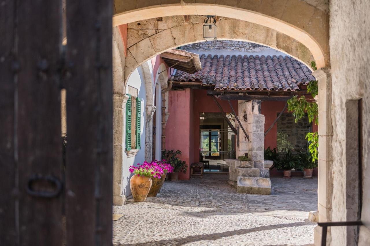 Monnaber Vell Hotel Campanet Exterior photo